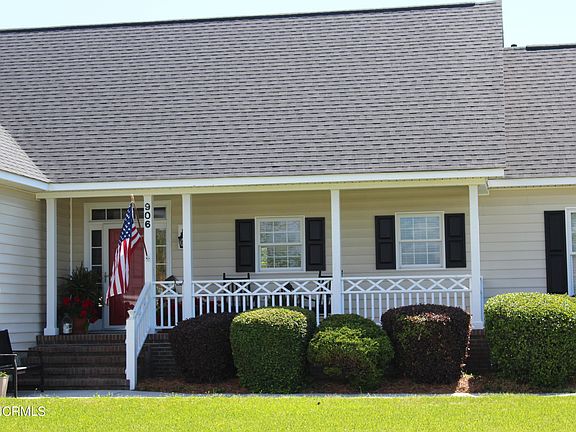 4th image of 906 Davis Place