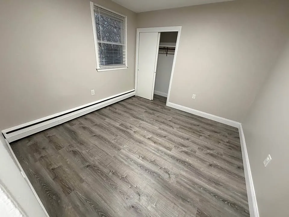 Building Photo - 18 Waugh St #10