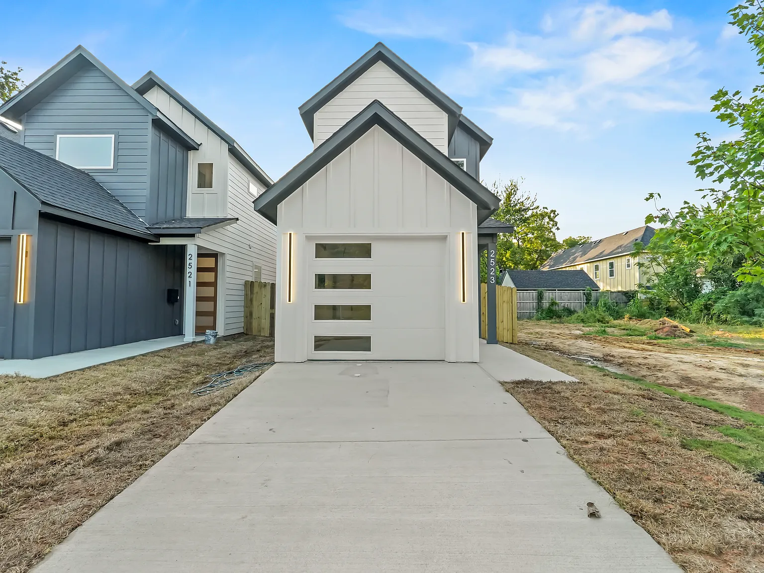 3 bed, 2.5 bath, 1700 sqft, $2,425 — Photo 2