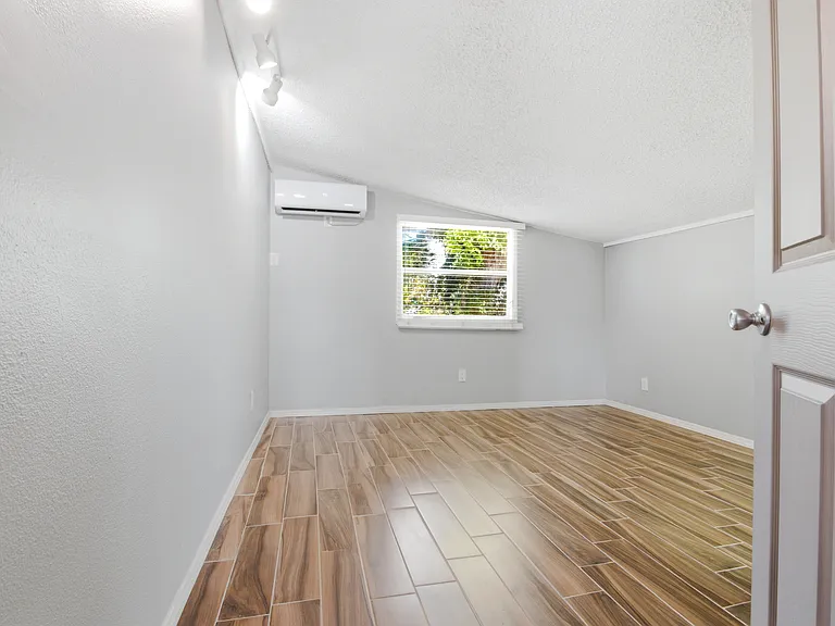 163 W Klosterman Rd — Photo 16