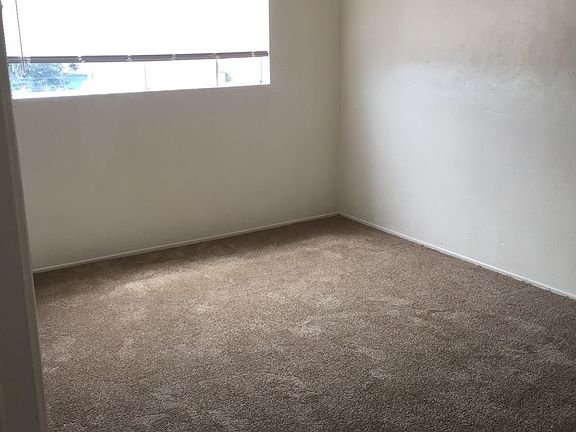 5th image of 3722 Logan Ave APT C