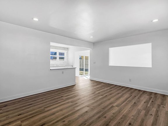 5th image of 1161 Pioneer Dr