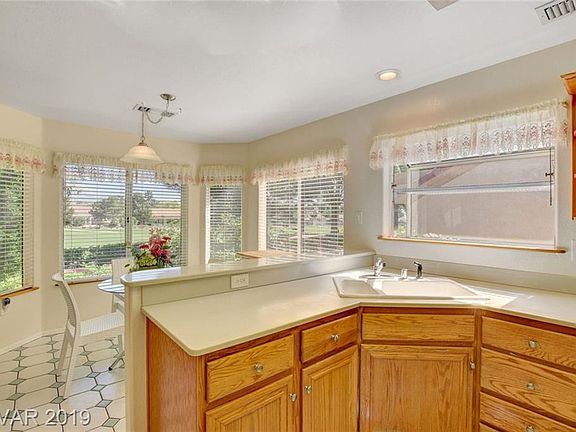5th image of 9072 Sundial Dr