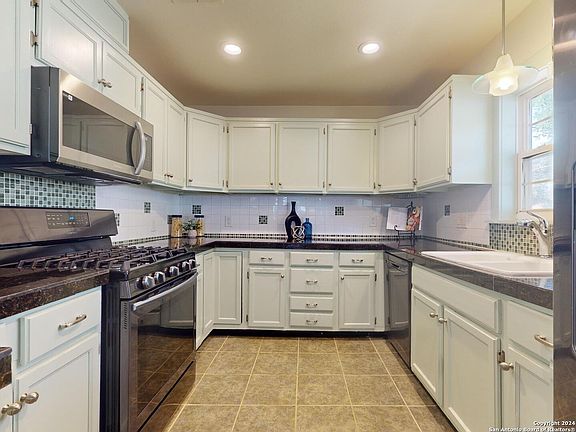 4th image of 134 NEW HAVEN DR
