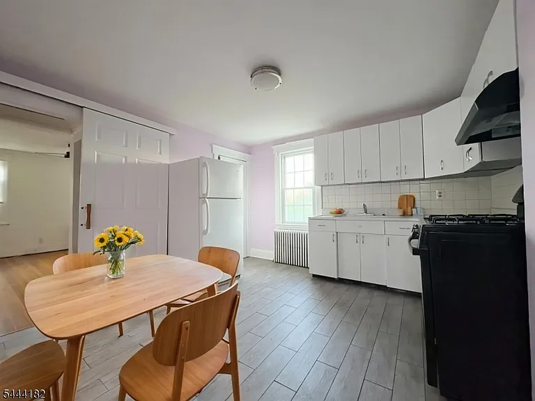 251 N 7th Ave — Photo 7