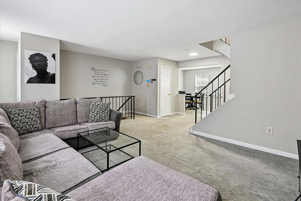 2 bed, 2.5 bath, 1280 sqft, $2,900 — Photo 3