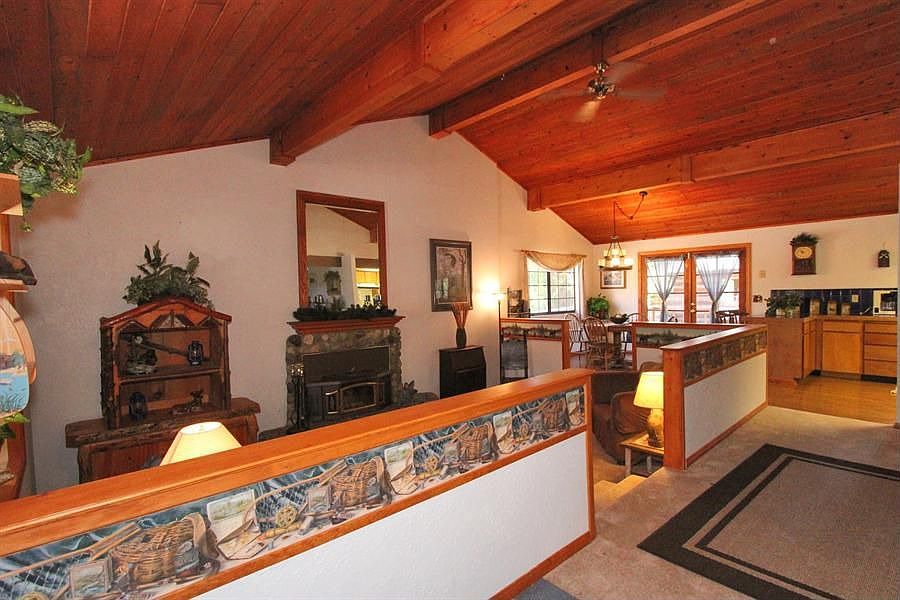 1st image of 604 Irving Way