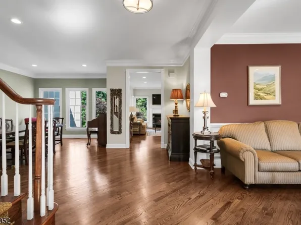 21 Princeton Ct, Bernards Twp., NJ 07920