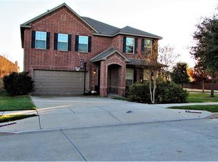 10345 Sixpence Ln, Fort Worth, TX 76108
