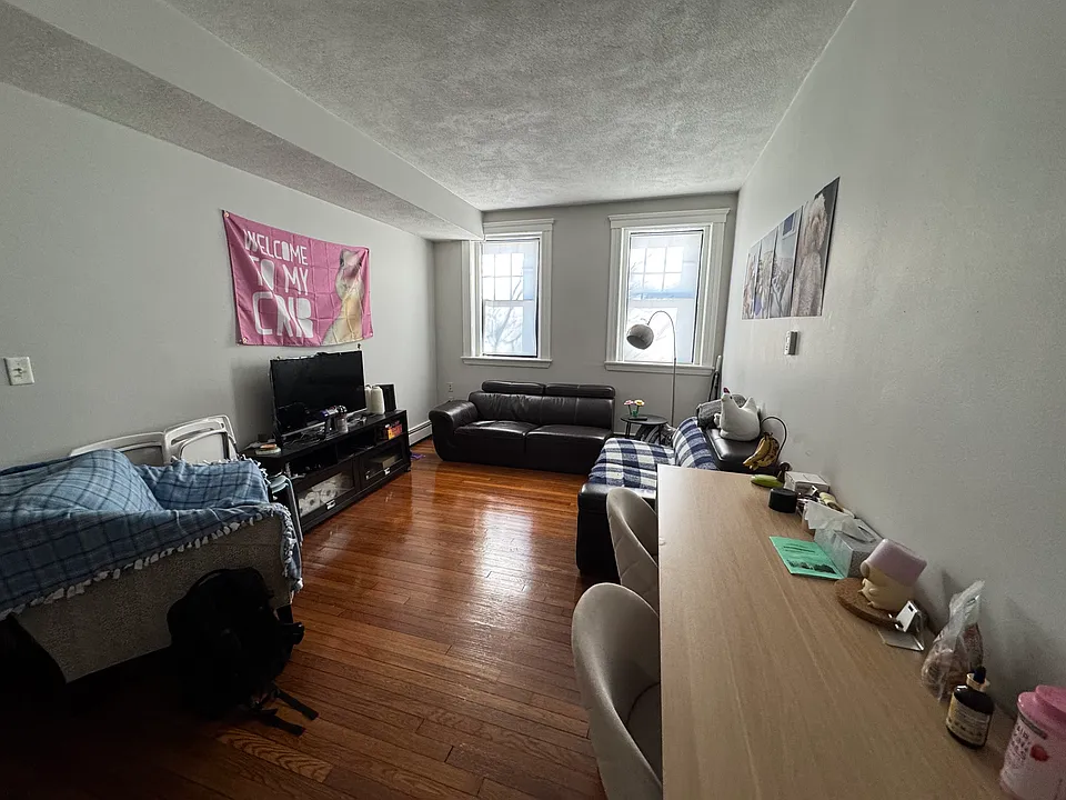 185 Chestnut Hill Ave #2