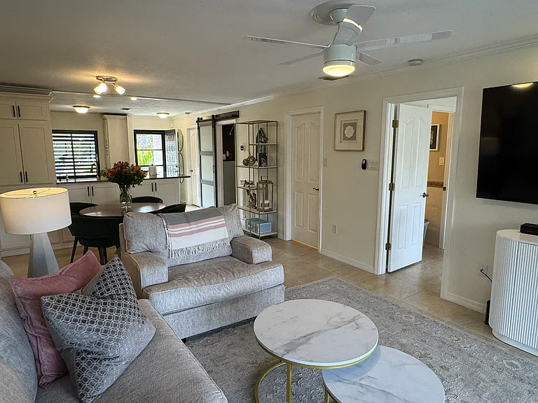 1800 Mariner Dr #6 — Photo 30