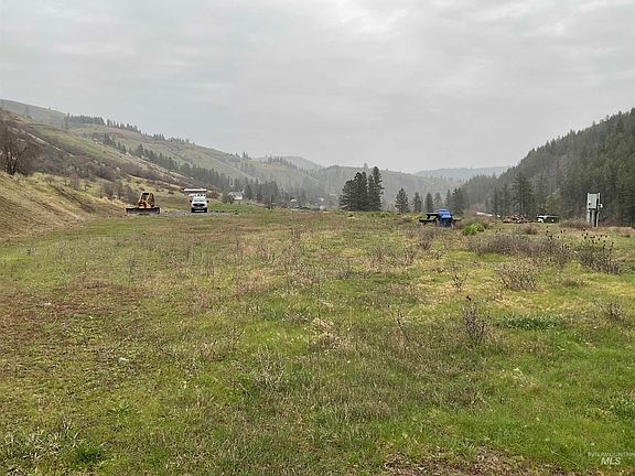 2nd image of 1050 Cedar Ridge Rd