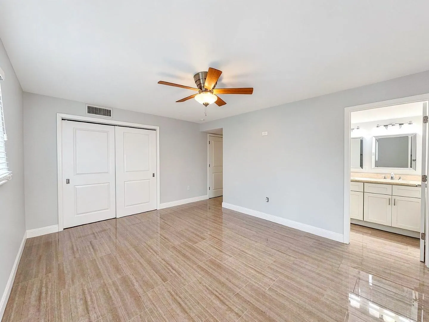Remodeled First-Floor Condo Available Now in Naples — Photo 4