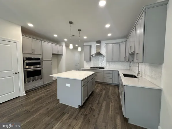 21 Kay Chiarello Way, Hamilton, NJ 08690
