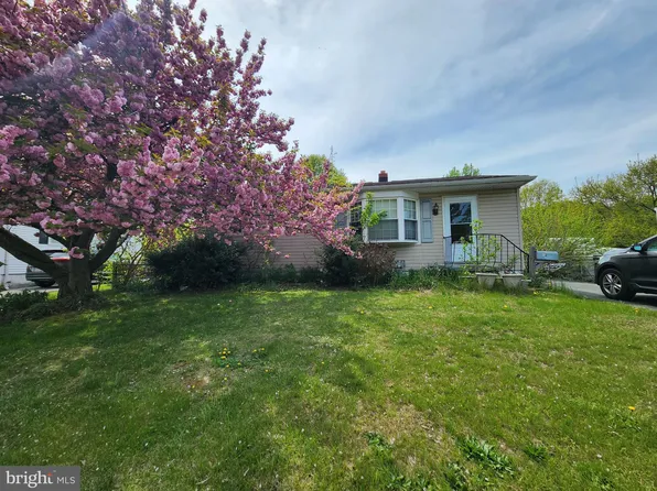 12 Stevens Ave, New Castle, DE 19720