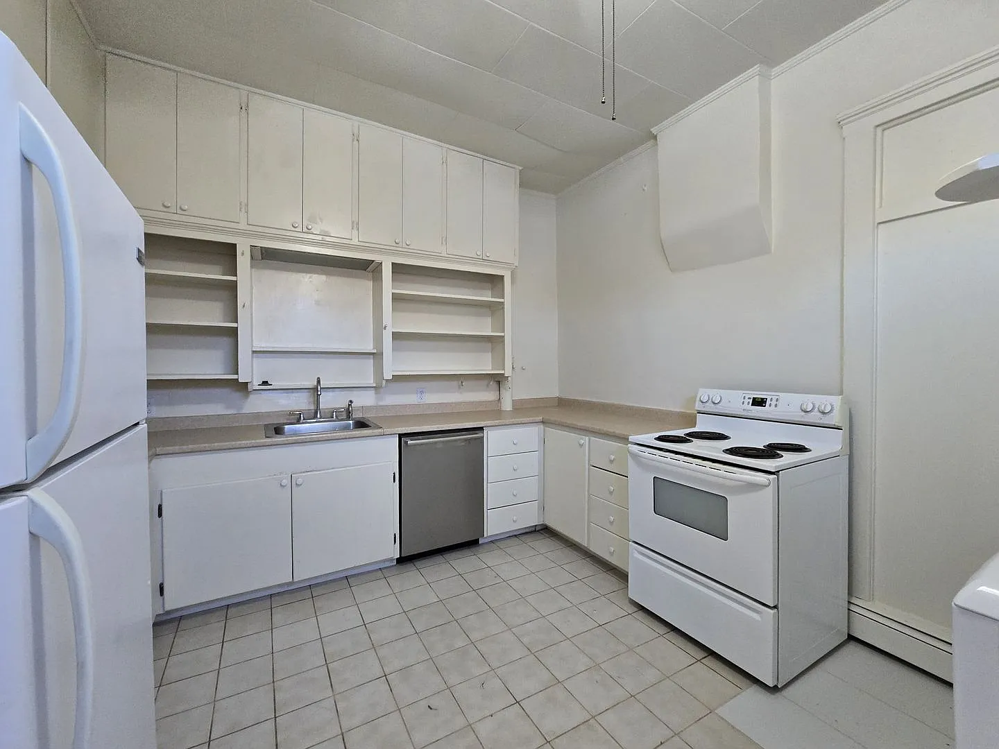 212 Chappelle St — Photo 3