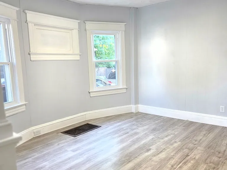 228 Tioga St #1 — Photo 4