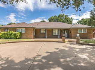 101 Hill Cir, Levelland, TX 79336