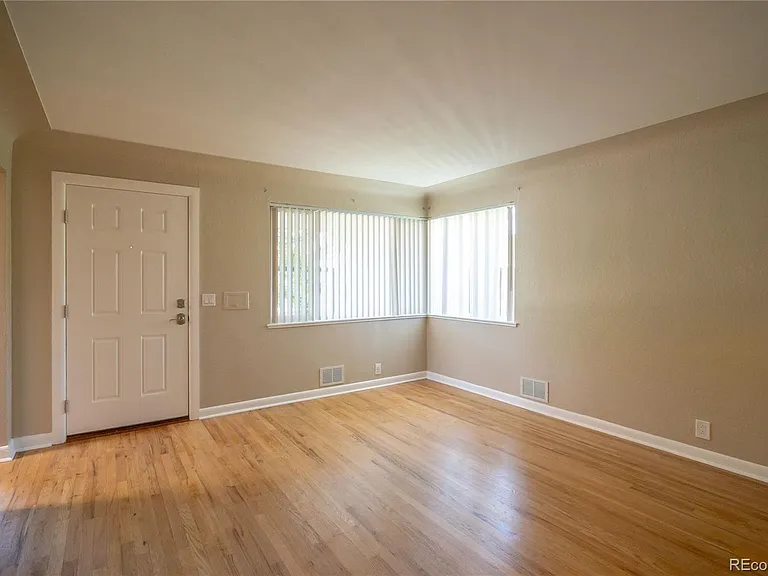 739 S Krameria St — Photo 13