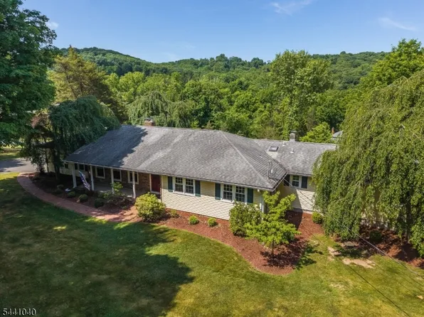 159 Old Clinton Rd, Raritan Twp., NJ 08822