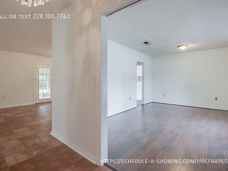 107 Deanna St — Photo 8
