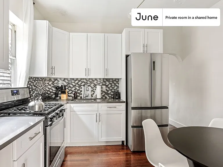 2141 Cortelyou Rd #C — Photo 7