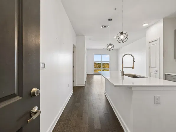 1677 54th Ave N #407, Nashville, TN 37209
