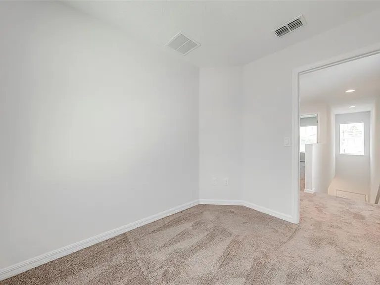 2139 Penny Ln — Photo 30