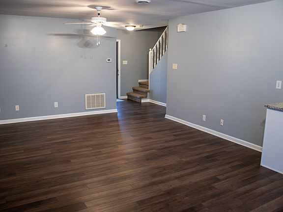 4th image of 938 Bradley Bell Dr
