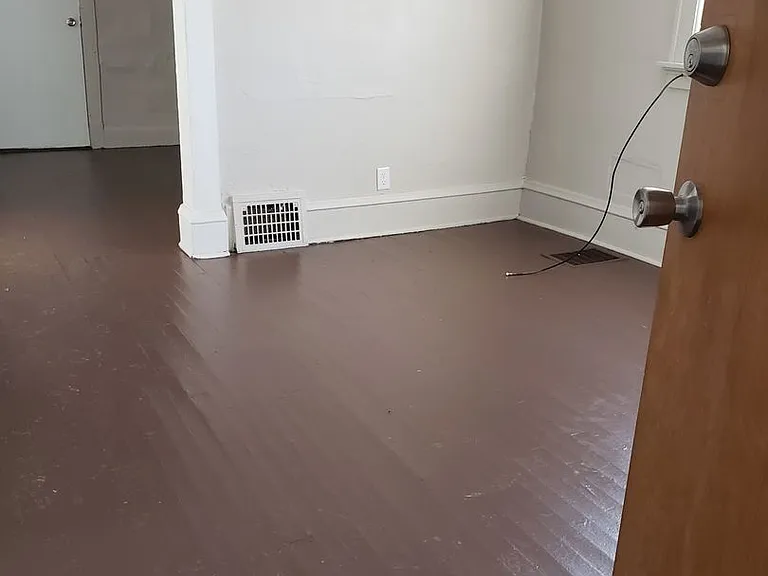 2432 W Concordia Ave — Photo 1