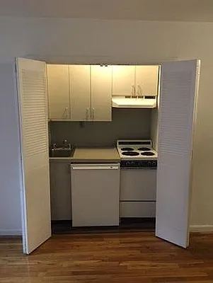 Rented by Eric Goodman Realty Corp | media 15