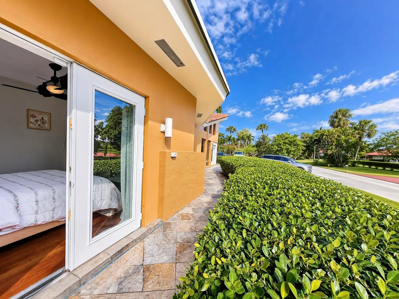 1 bed, 1.0 bath, 200 sqft, $1,100 — Photo 1