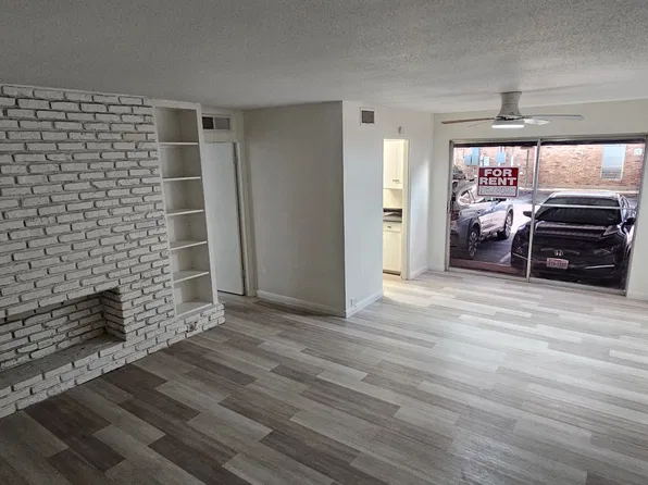 2121 Fountain View Dr E #69, Houston, TX 77057