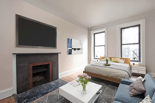 Rented by R New York | media 6