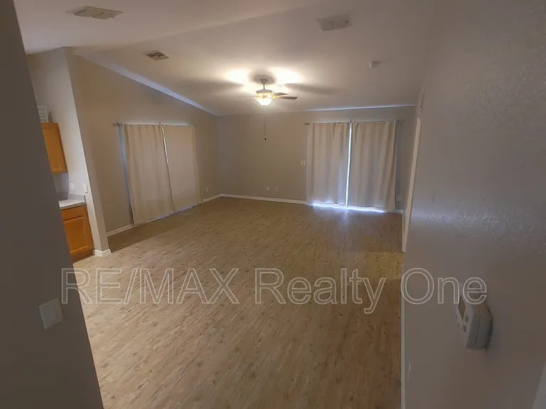 6755 W Oak Park Blvd — Photo 2