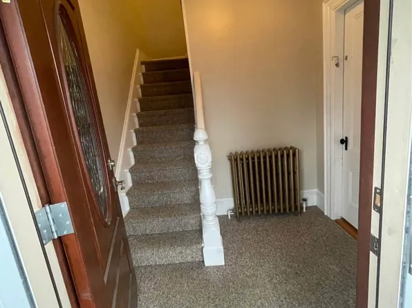 187 Grove St #2, Bangor, ME 04401