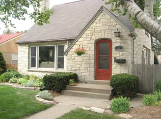 8914 W Center St, Milwaukee, WI 53222