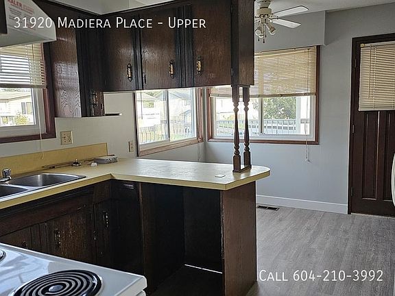3rd image of 31920 Madiera Pl