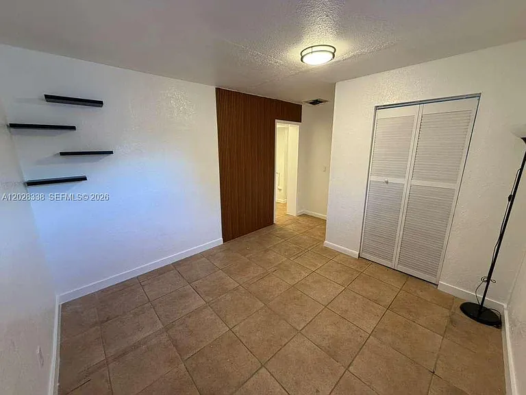 165 Lawn Way — Photo 3