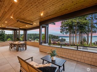 7402 Soundview Dr, Gig Harbor, WA