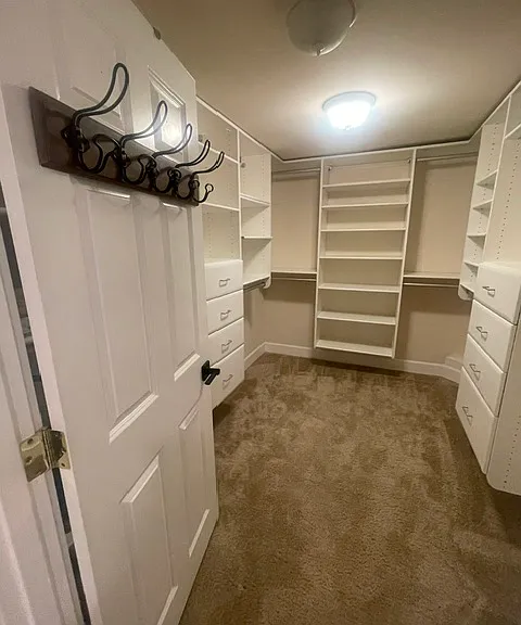 walk in closet