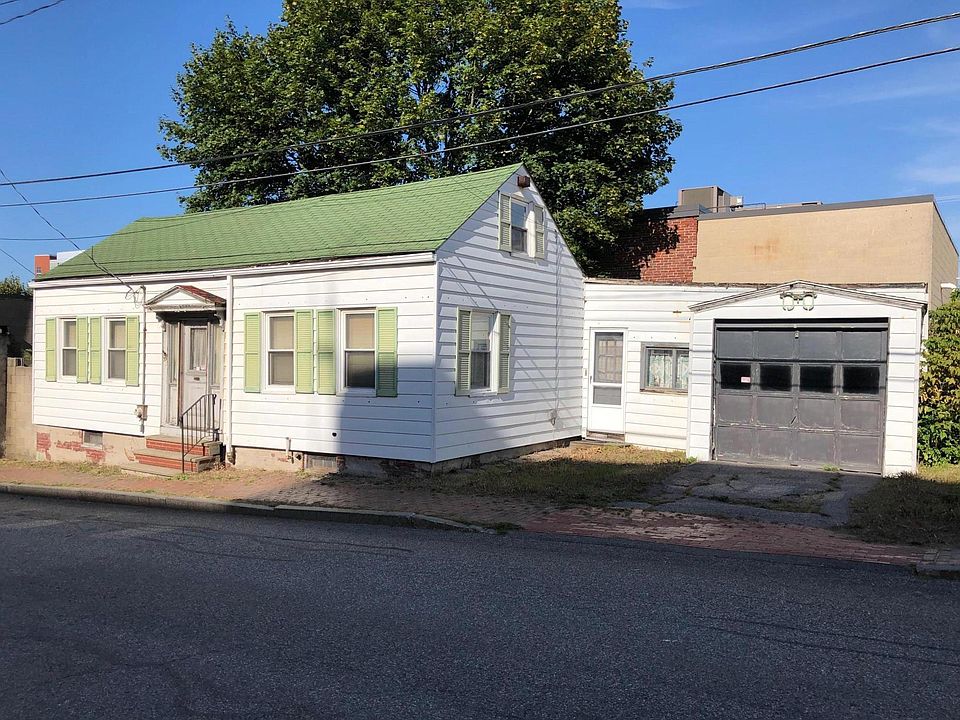 2nd image of 33 Brattle St