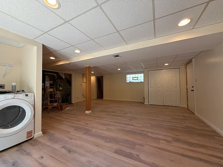 1744 Creedmoor Ave — Photo 16