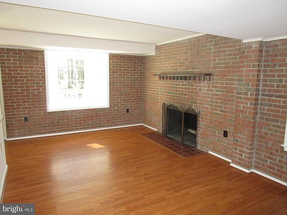 4th image of 7906 Central Park Cir