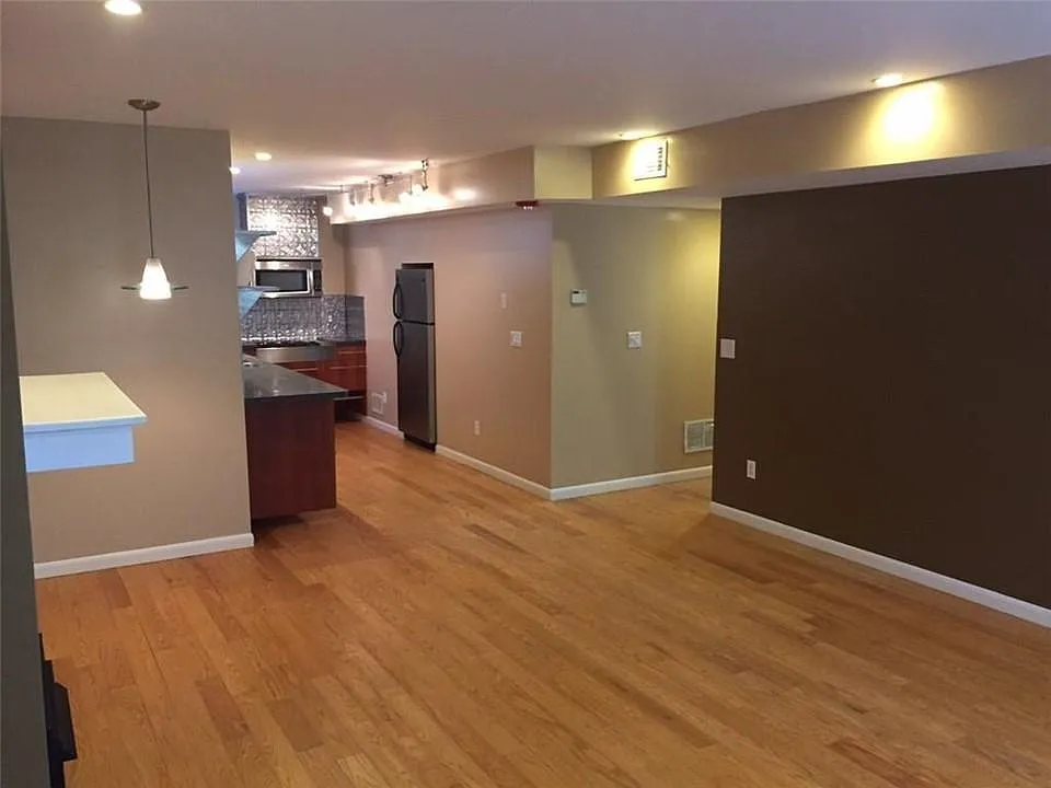 1 bed, 1259 sqft, $1,450 — Photo 4