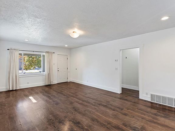 3rd image of 73 E 400 S