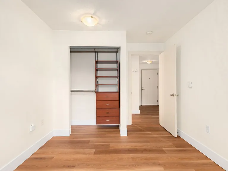 700 E Denny Way #404 — Photo 15