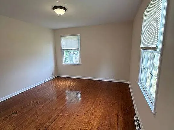 3 bed, $1,000 — Photo 3