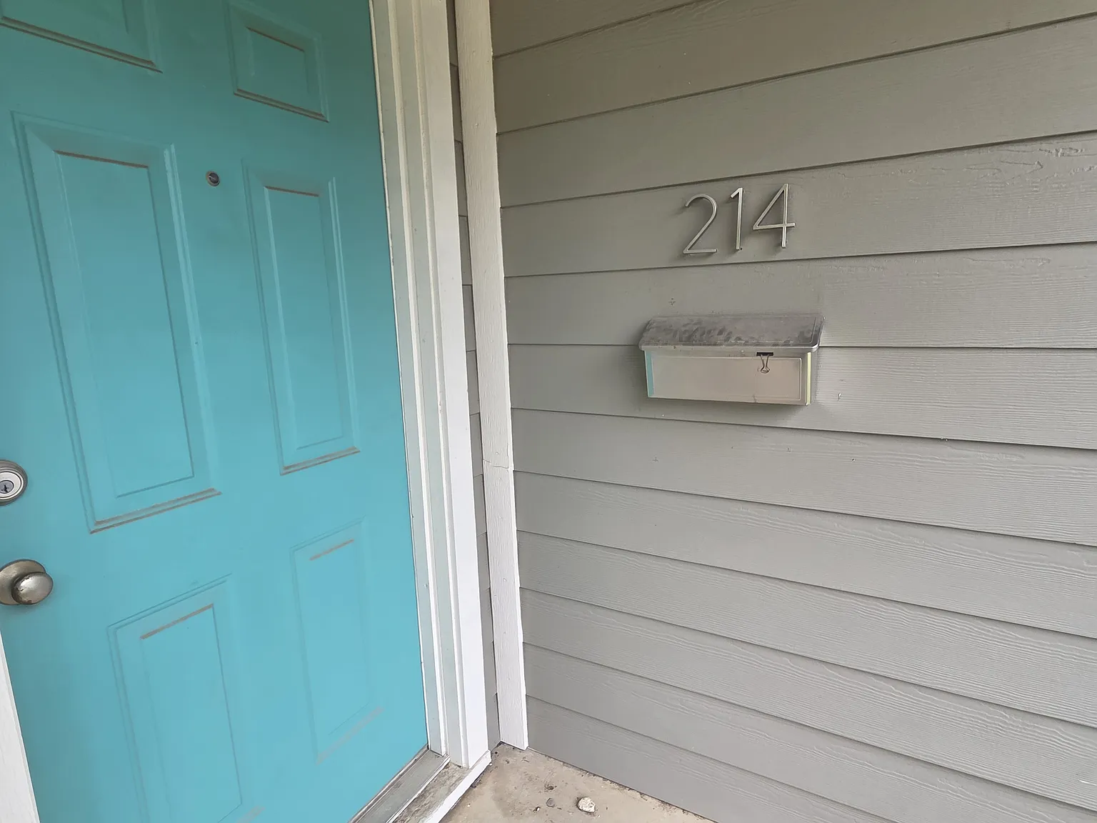 1 bed, 868 sqft, $1,195 — Photo 2