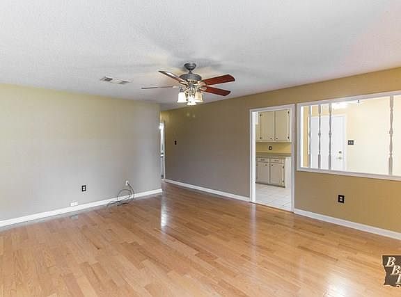 2nd image of 314 Louis Dr